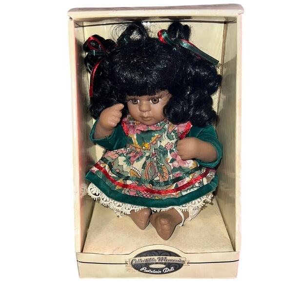 Collectible memories, Genuine, porcelain doll Limited collectors handcrafted - Picture 2 of 7